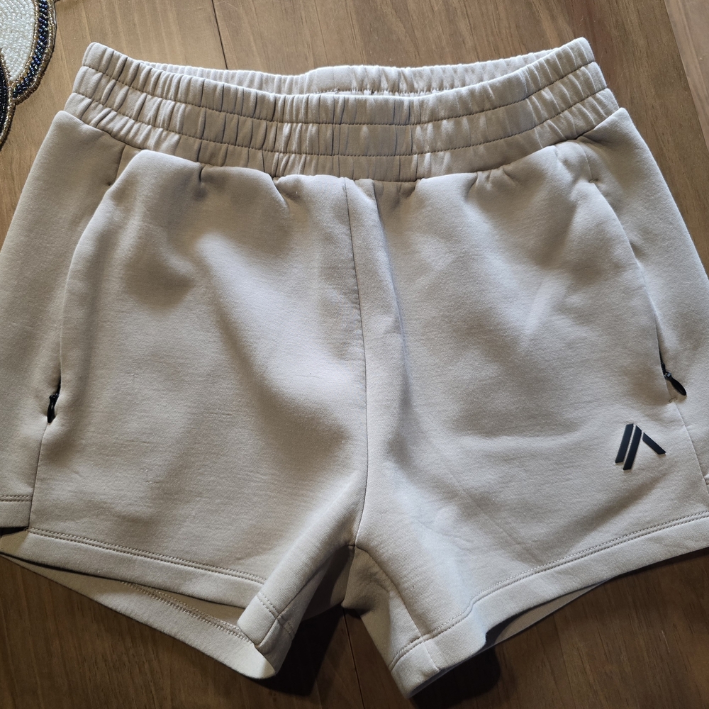 Alphalete Women's Athletic Shorts in Cream